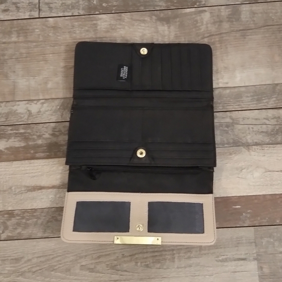 Tahari Tan Floral Foldable Button Snap Wallet - Picture 5 of 6